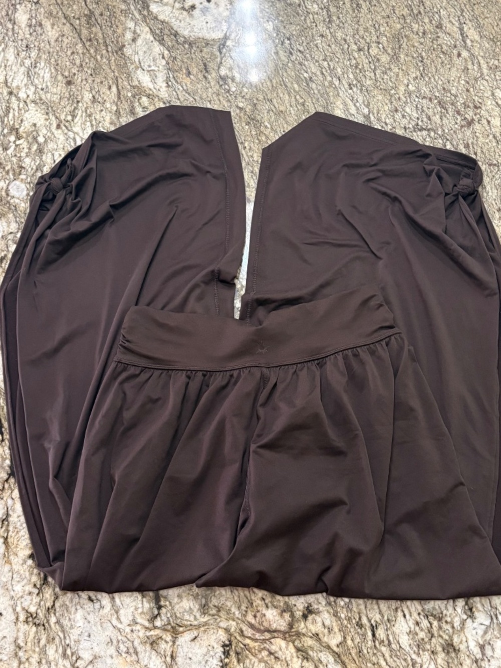 Offline by Aerie The Hugger Go With The Flow Super Wide Leg Pant With Slit - Picture 3 of 3